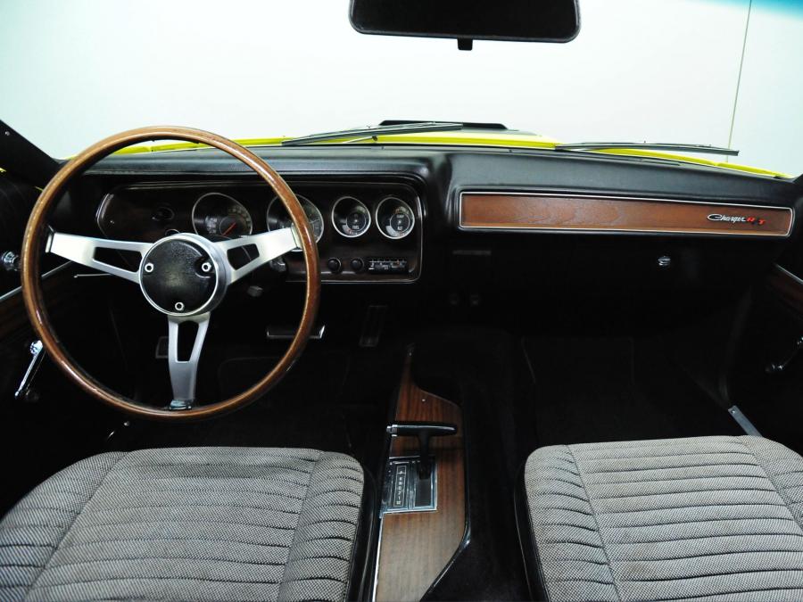  Dodge Charger R/T 440 Magnum 1971 года  (фото 5 из 6)